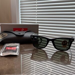 Ray-Ban Black Wayfarer Sunglasses